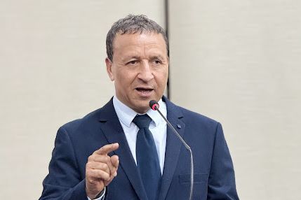 1746016431_Edson_plenario.jpg