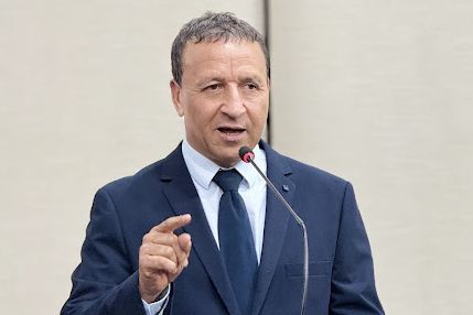 1747400420_Edson_plenario.jpg